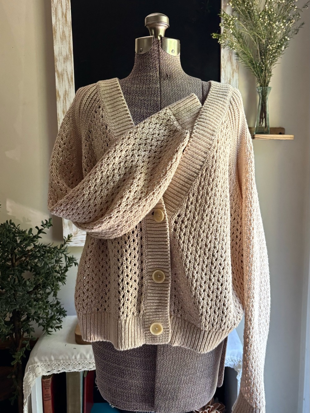 Express Cardigan Large Crochet Style Knit V Neck Cotton Cream Sweater Buttons